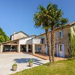 D'hote Emeraude Genouille (Charente-Maritime)