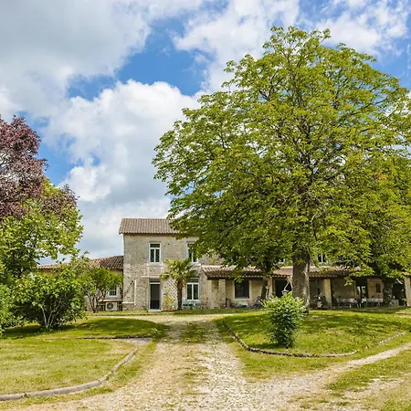 D'hote Emeraude 3* Genouille (Charente-Maritime)