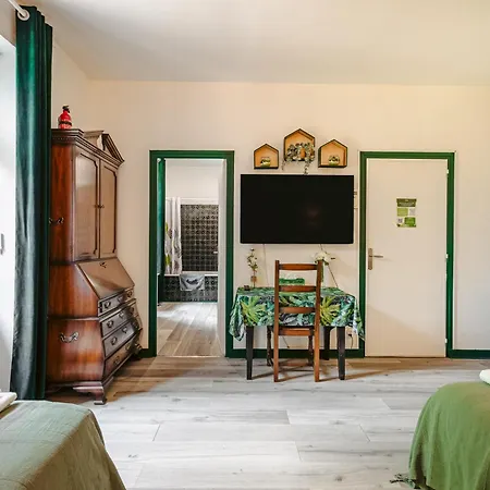 D'hote Emeraude Couette-café 3*