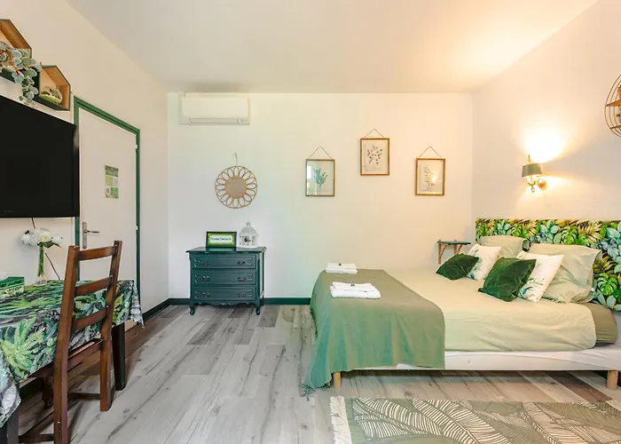 Bed and breakfast D'hote Emeraude 3*